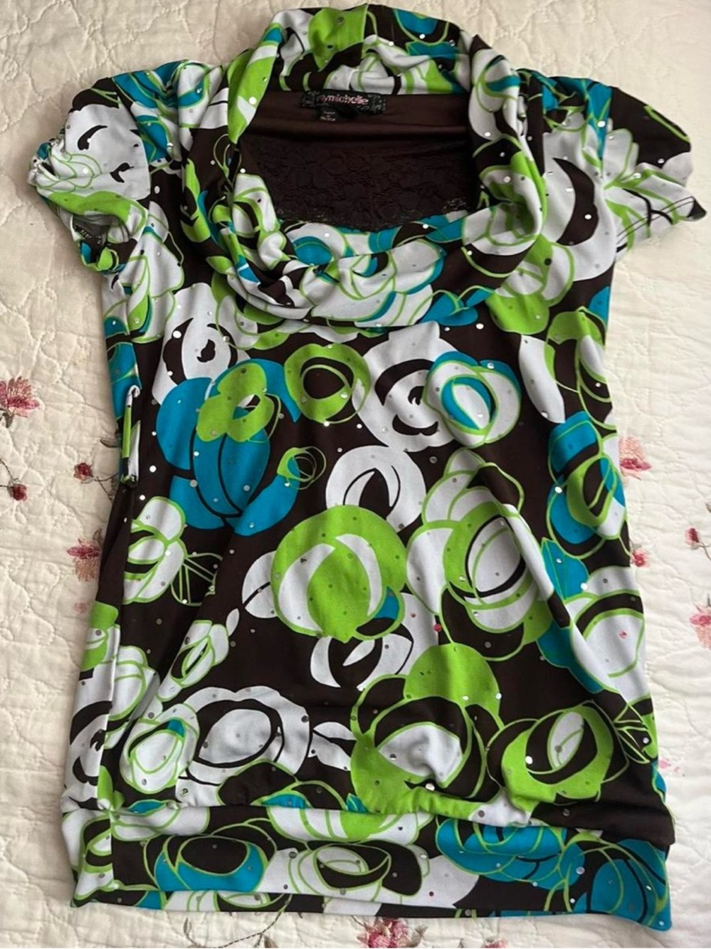 2000s Green, Blue & White Cowl-Neck Short Sleeve Top with Lace Undershirt Design
